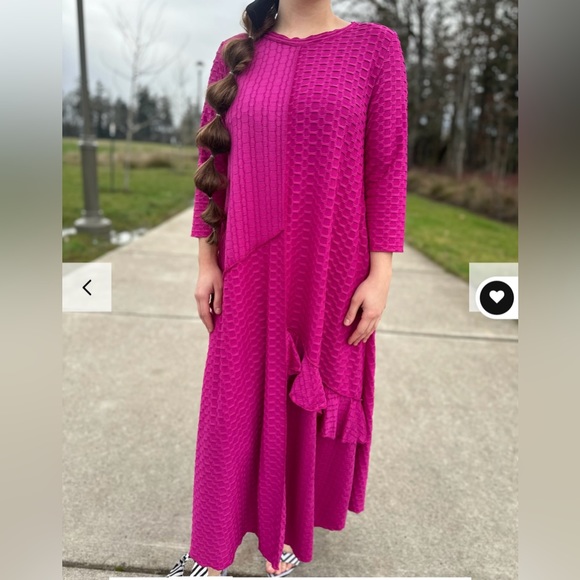 Dresses & Skirts - New boutique dress. Very pretty just ordered the wrong size.